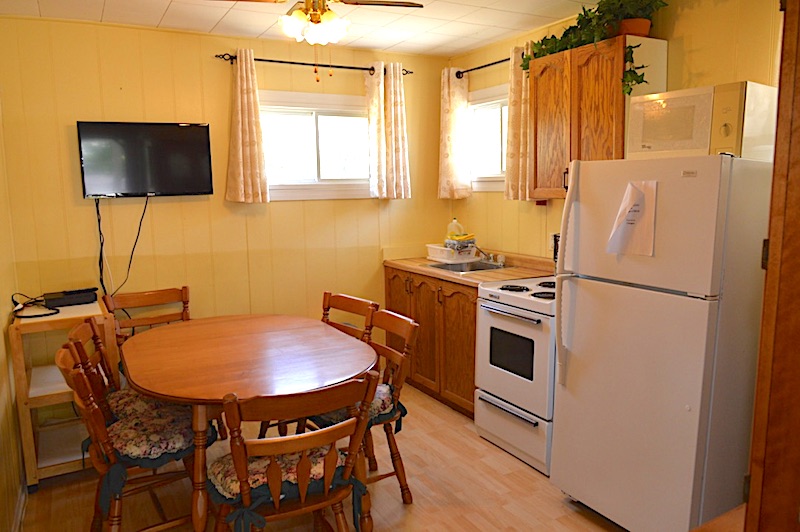 Cottage Rental, Doran Bay Resort, Iroquois,Ontario,Canada Cottage 1